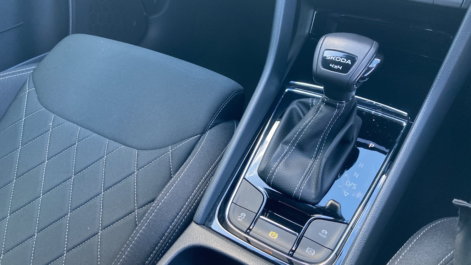 Used Skoda Karoq 2024 for sale - 75922432: Photo 14