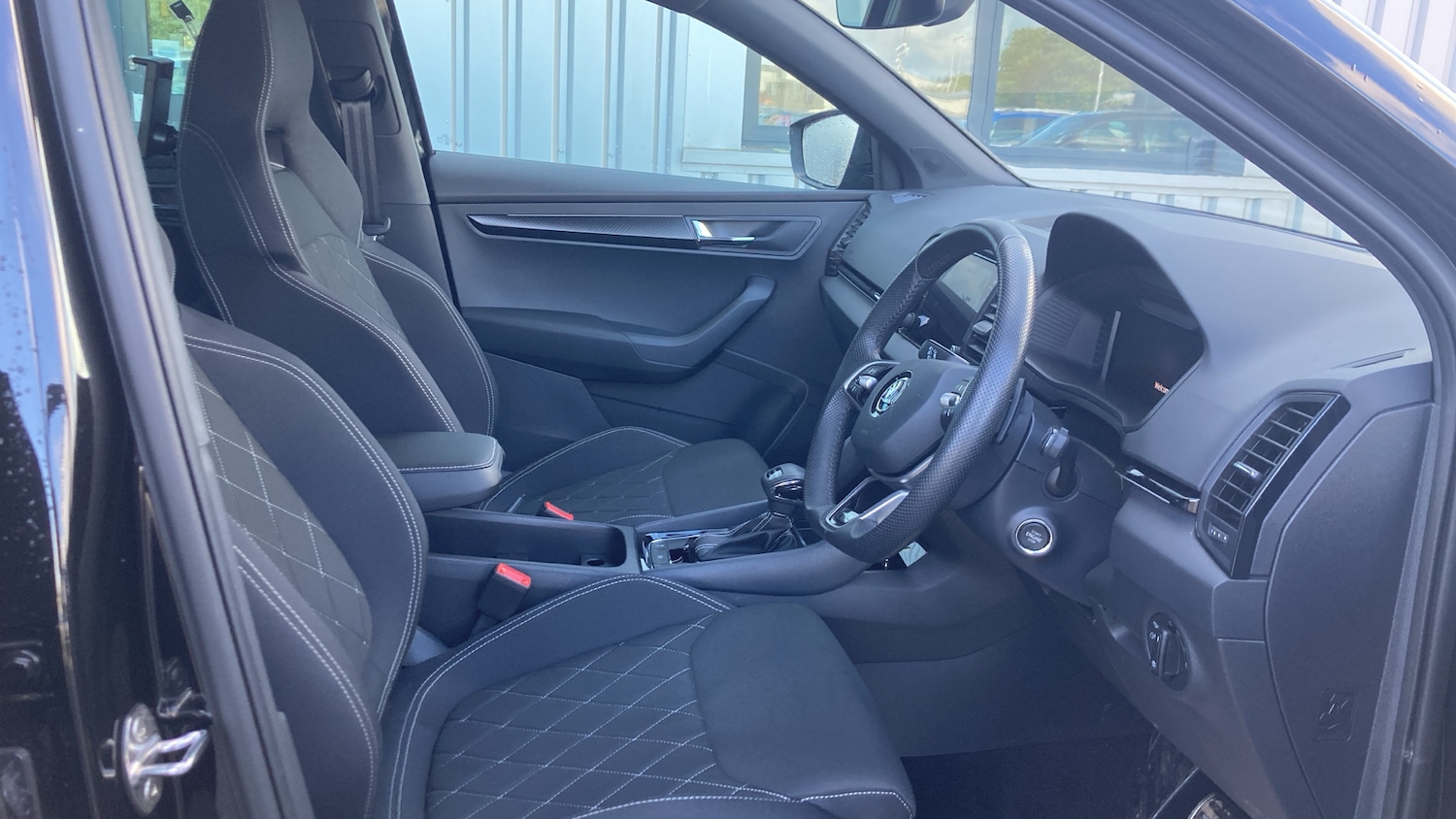 Used Skoda Karoq 2024 for sale - 75922432: Photo 15