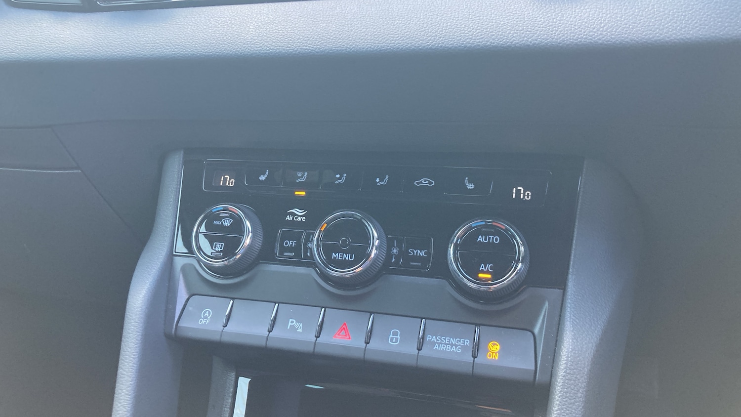 Used Skoda Karoq 2024 for sale - 75922432: Photo 25