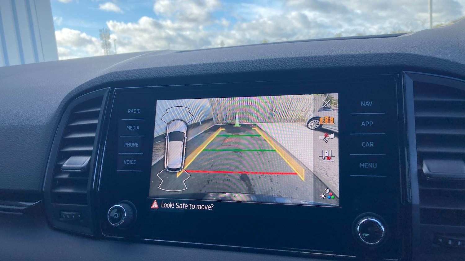 Used Skoda Karoq 2024 for sale - 75922432: Photo 26