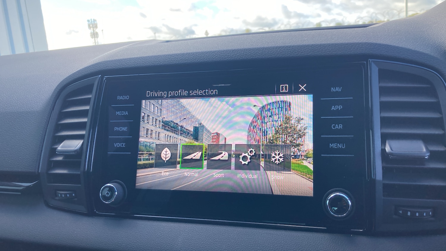 Used Skoda Karoq 2024 for sale - 75922432: Photo 27