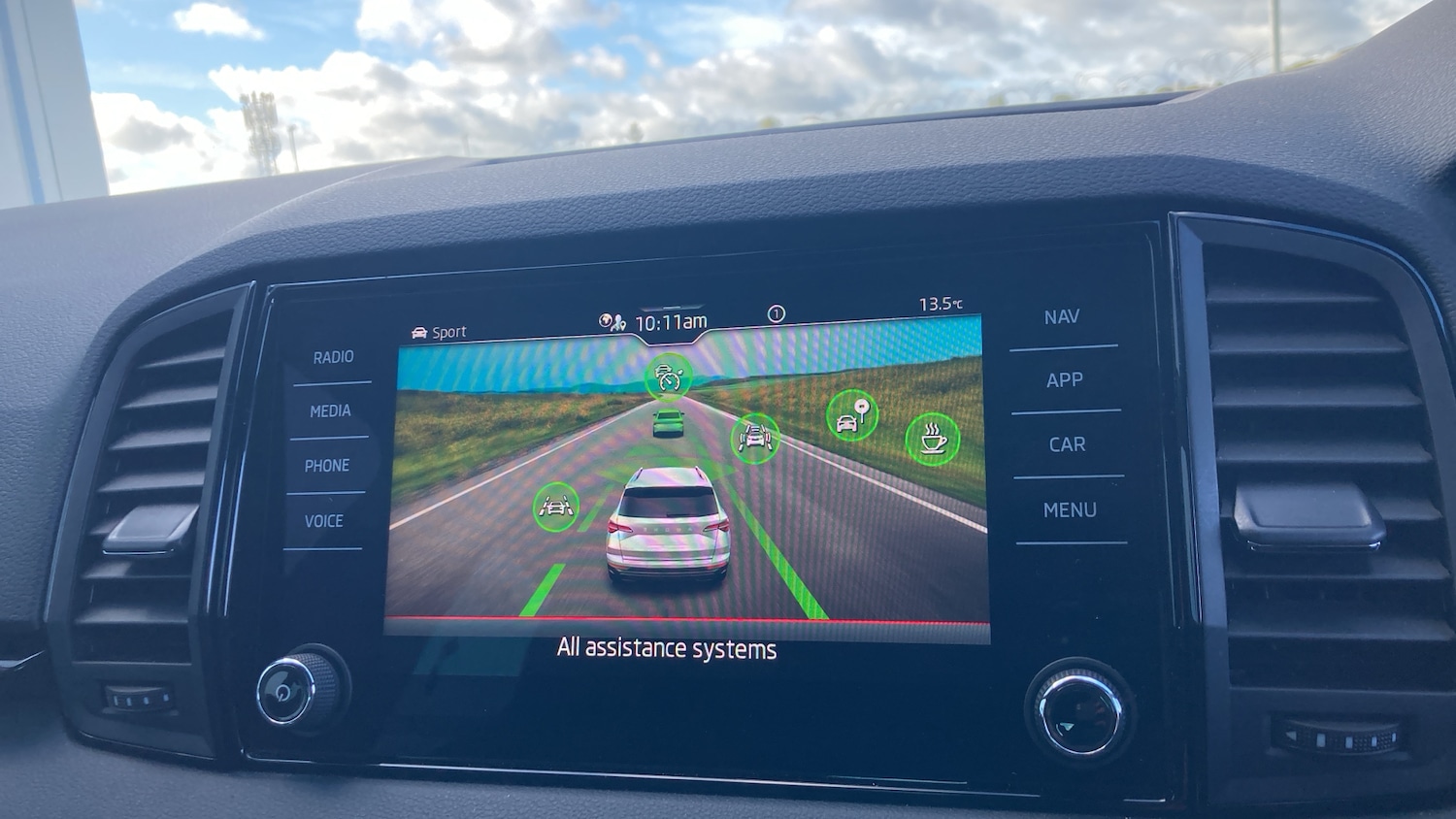 Used Skoda Karoq 2024 for sale - 75922432: Photo 32