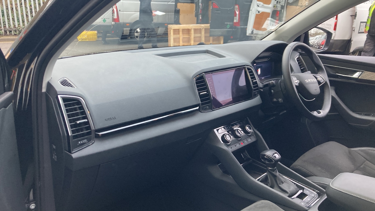 Used Skoda Karoq 2025 for sale - 77350305: Photo 2