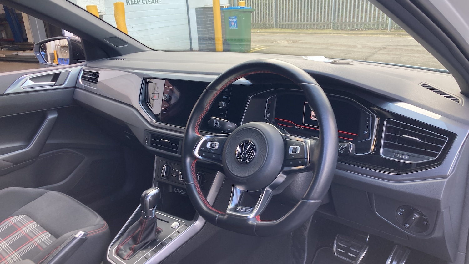 Used Volkswagen Polo 2019 for sale - 77745332: Photo 11