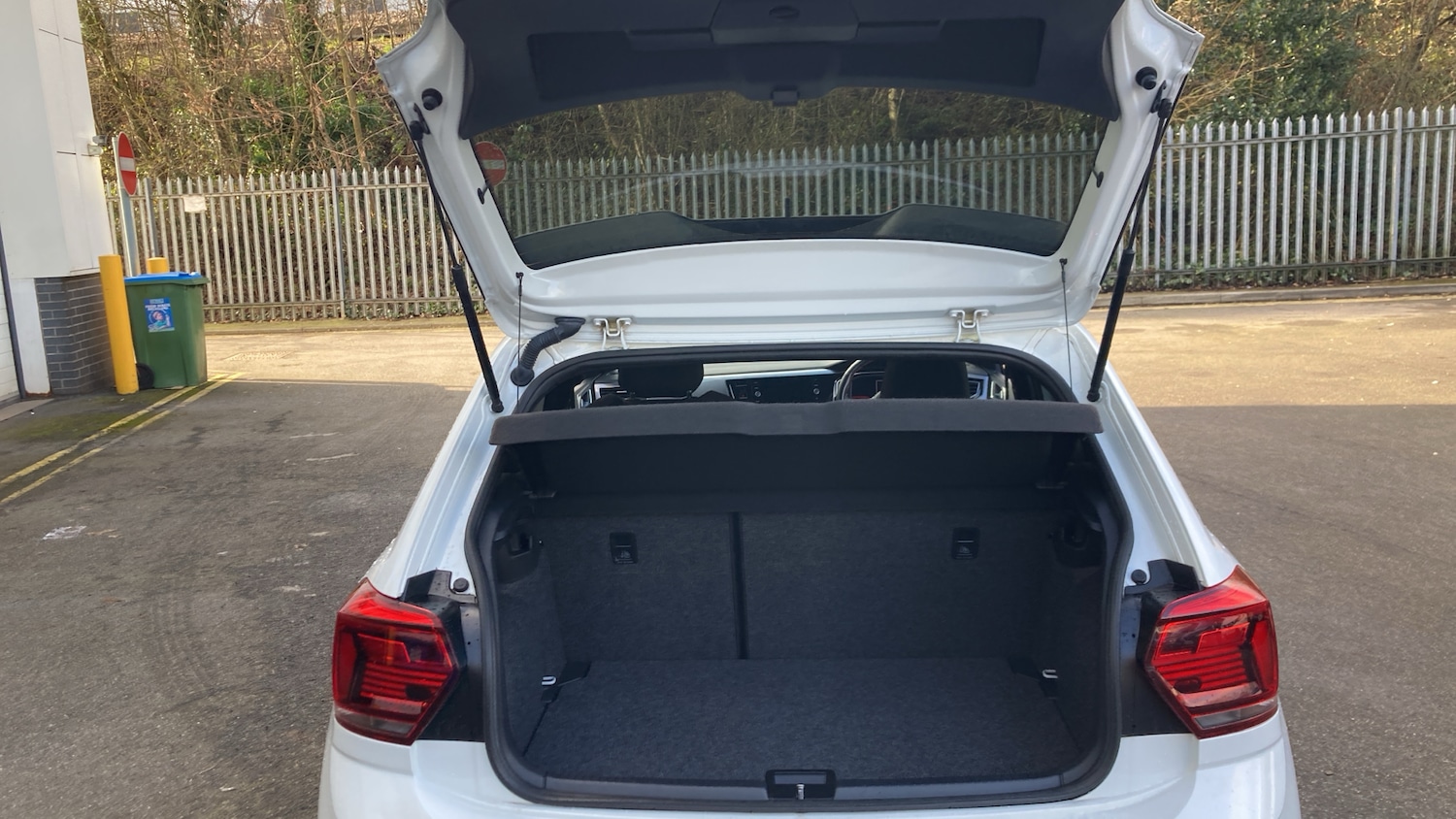 Used Volkswagen Polo 2019 for sale - 77745332: Photo 4