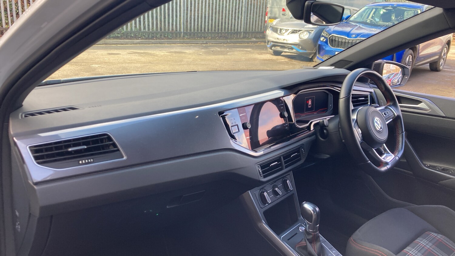 Used Volkswagen Polo 2019 for sale - 77745332: Photo 9