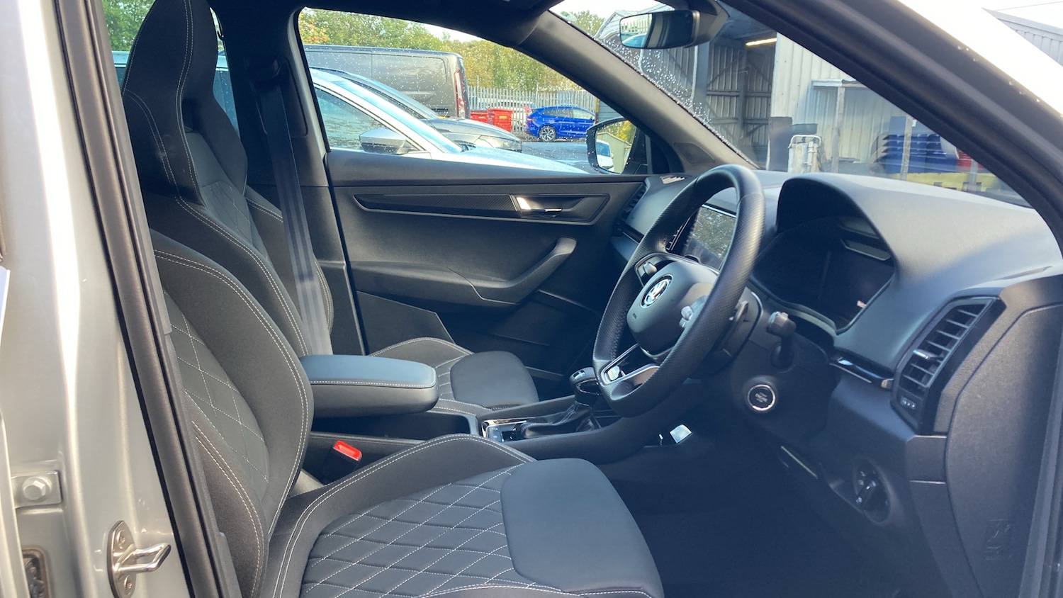 Used Skoda Karoq 2024 for sale - 76344548: Photo 15