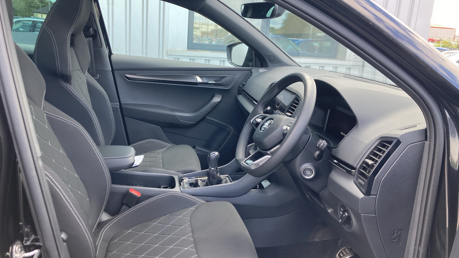 Used Skoda Karoq 2024 for sale - 75827569: Photo 15