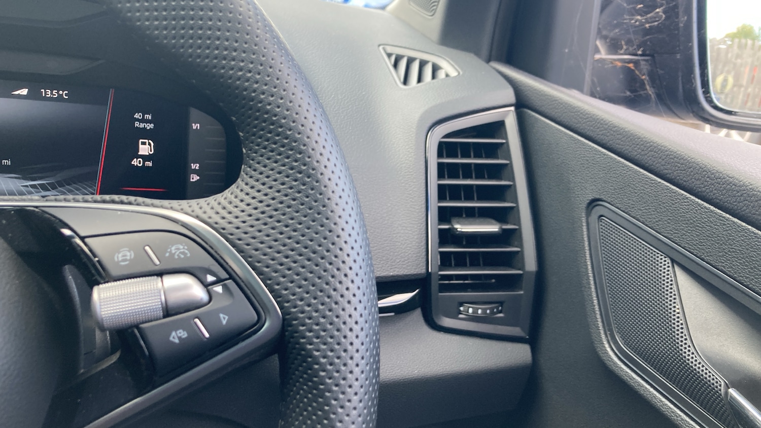 Used Skoda Karoq 2024 for sale - 75827569: Photo 18