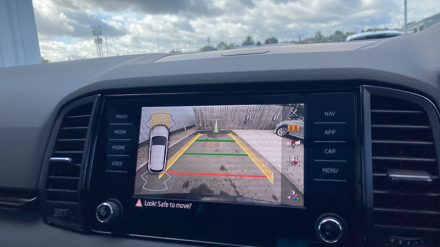 Used Skoda Karoq 2024 for sale - 75827569: Photo 26