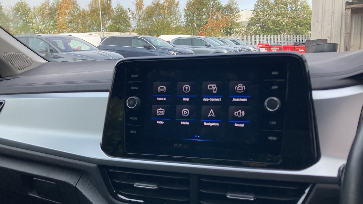 Used Volkswagen T-Roc 2023 for sale - 76557266: Photo 12