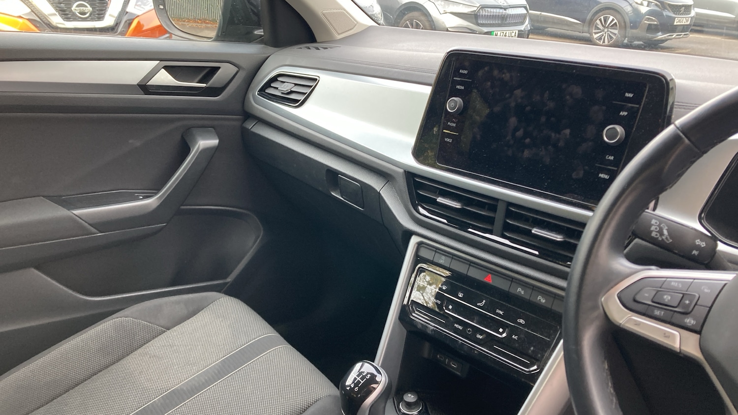 Used Volkswagen T-Roc 2023 for sale - 76557266: Photo 14