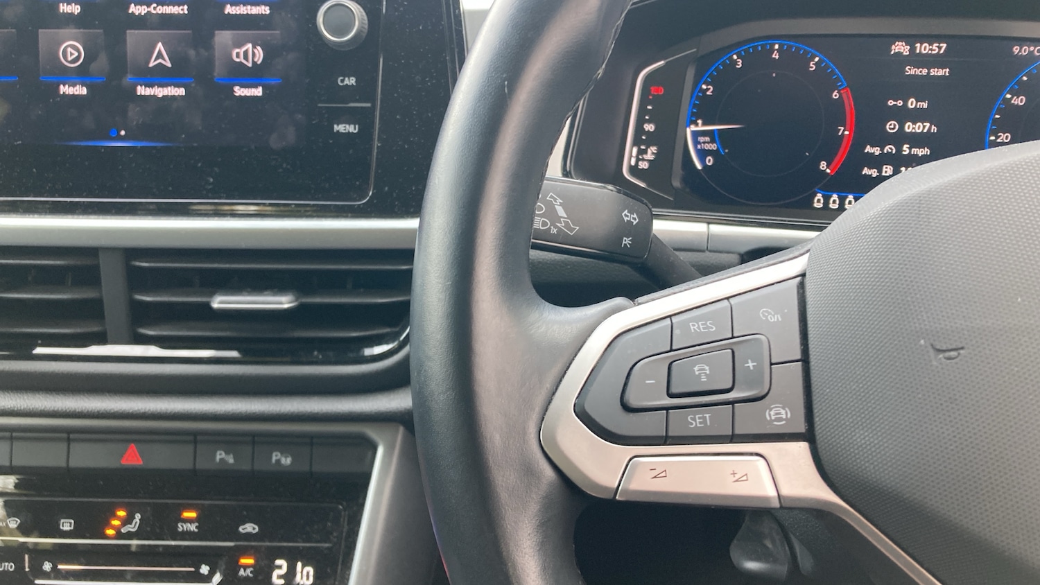 Used Volkswagen T-Roc 2023 for sale - 76557266: Photo 21