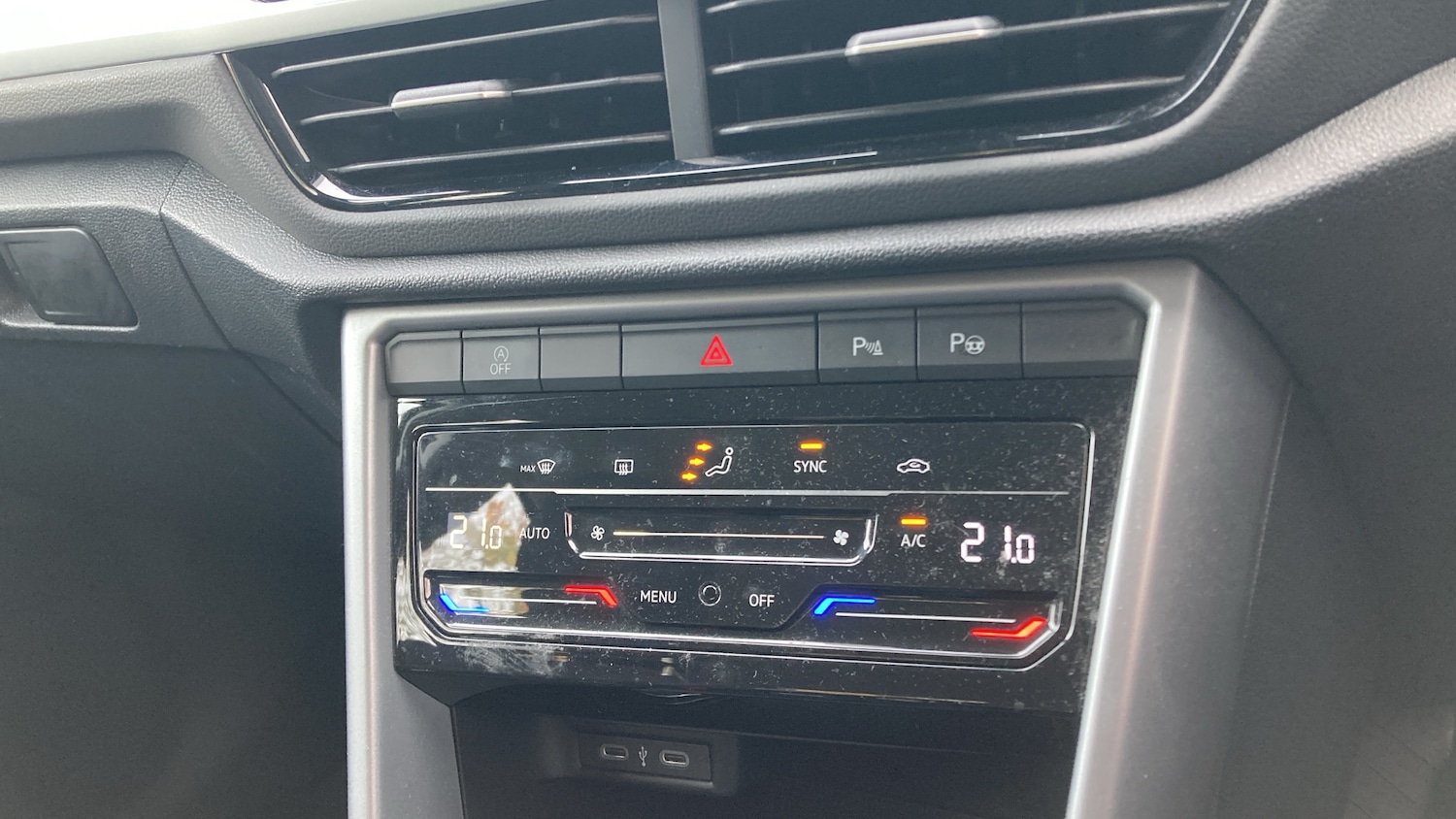 Used Volkswagen T-Roc 2023 for sale - 76557266: Photo 23