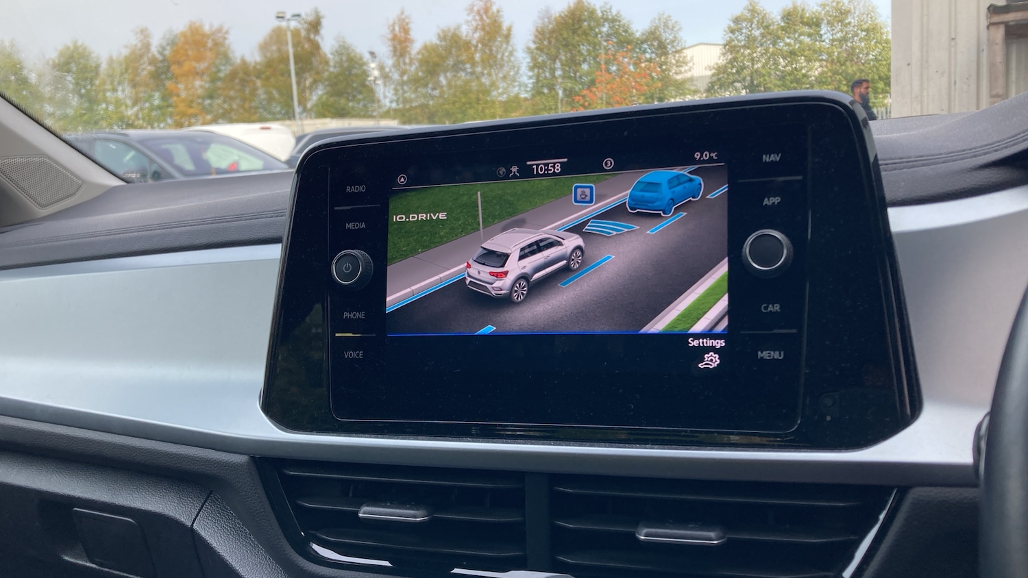 Used Volkswagen T-Roc 2023 for sale - 76557266: Photo 27