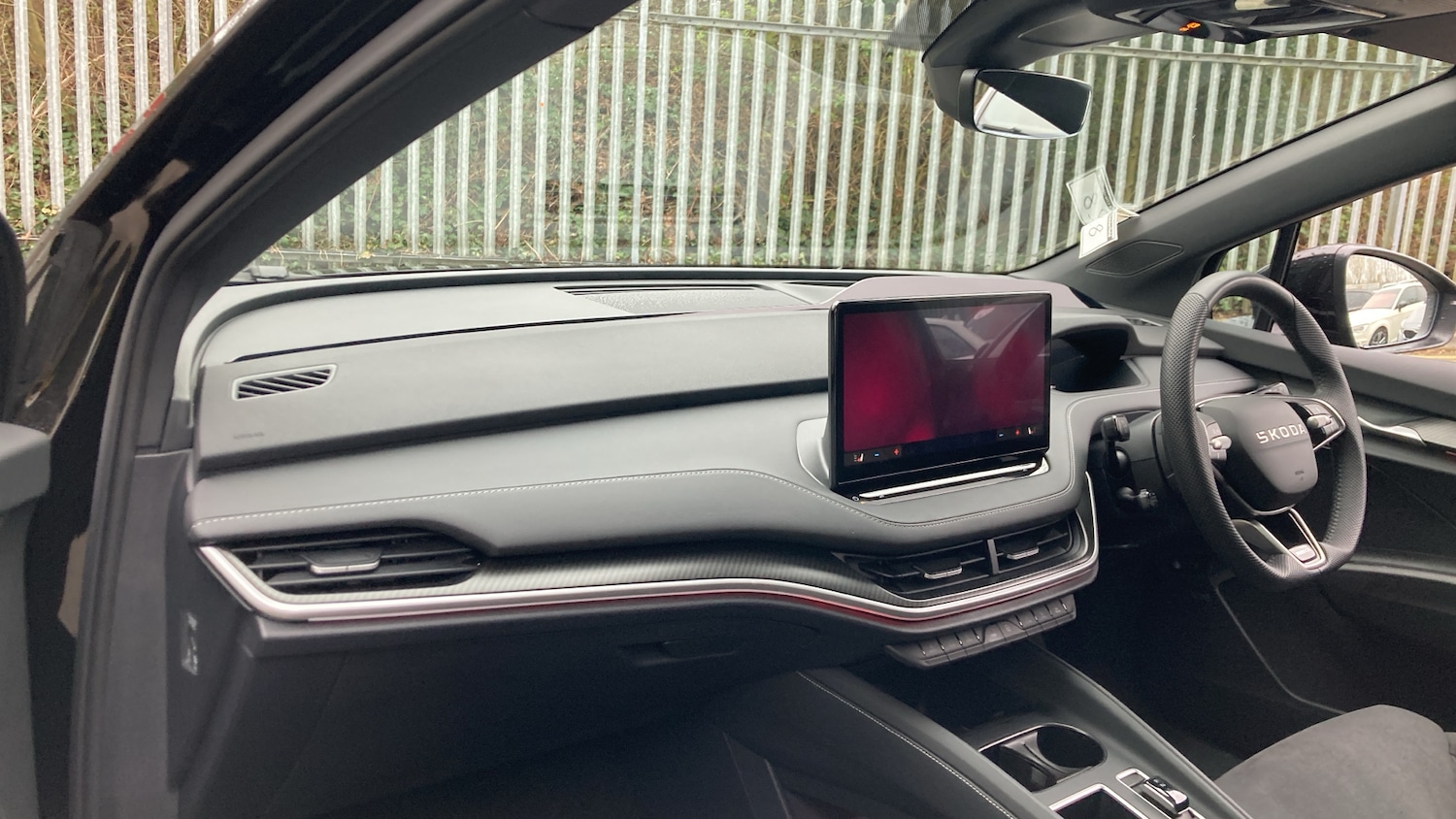 Used Skoda Enyaq 2025 for sale - 78000759: Photo 2