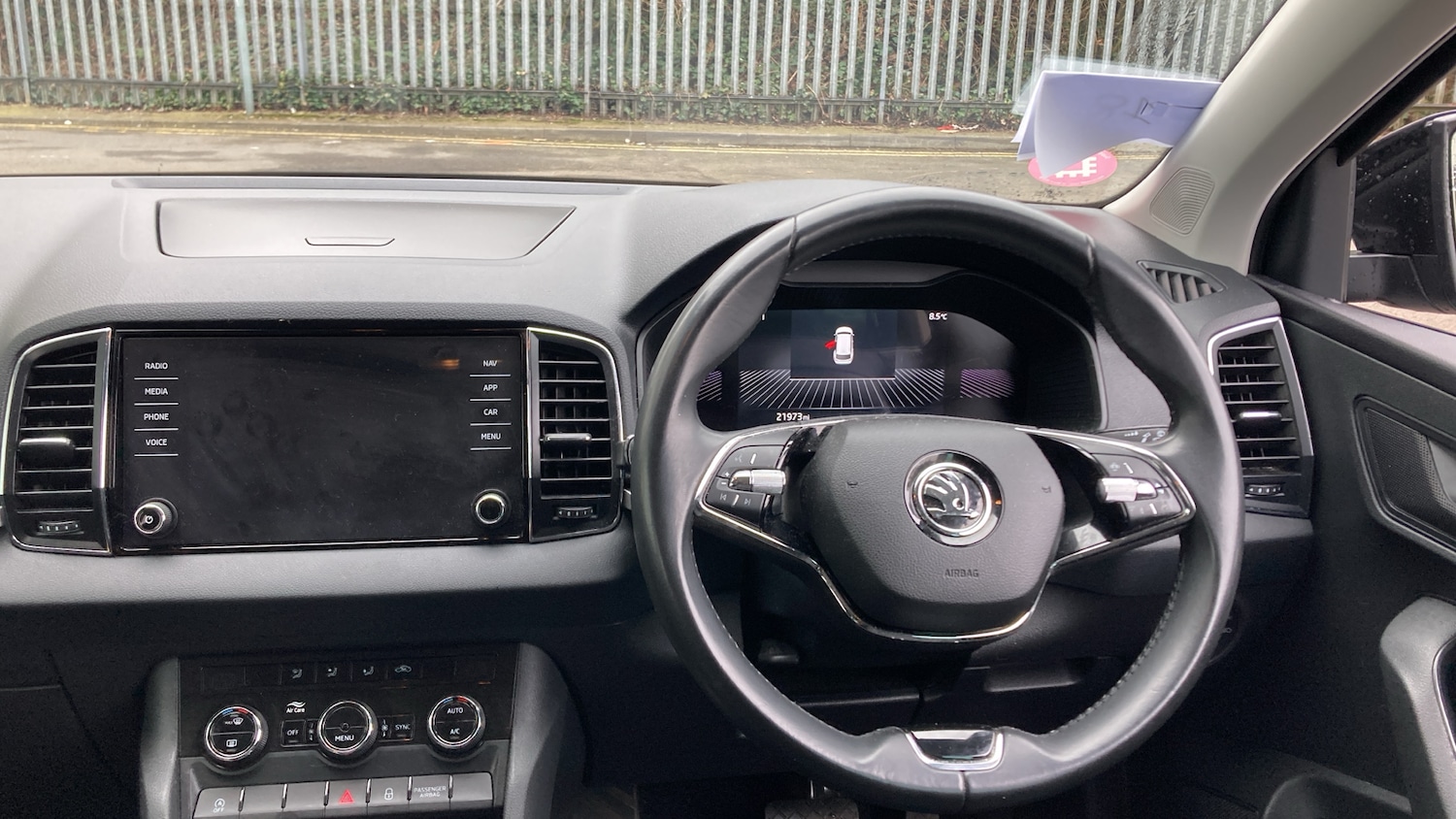 Used Skoda Karoq 2023 for sale - 77836771: Photo 10