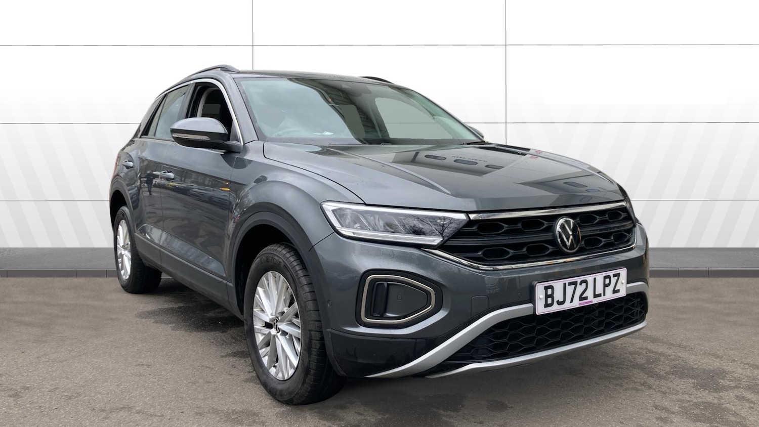Used Volkswagen T-Roc 2023 for sale - 78025888: Photo 1