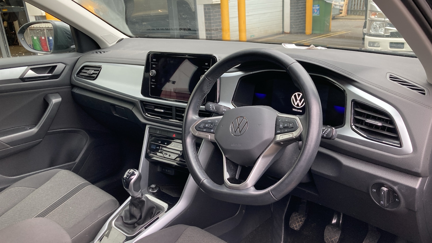 Used Volkswagen T-Roc 2023 for sale - 78025888: Photo 11