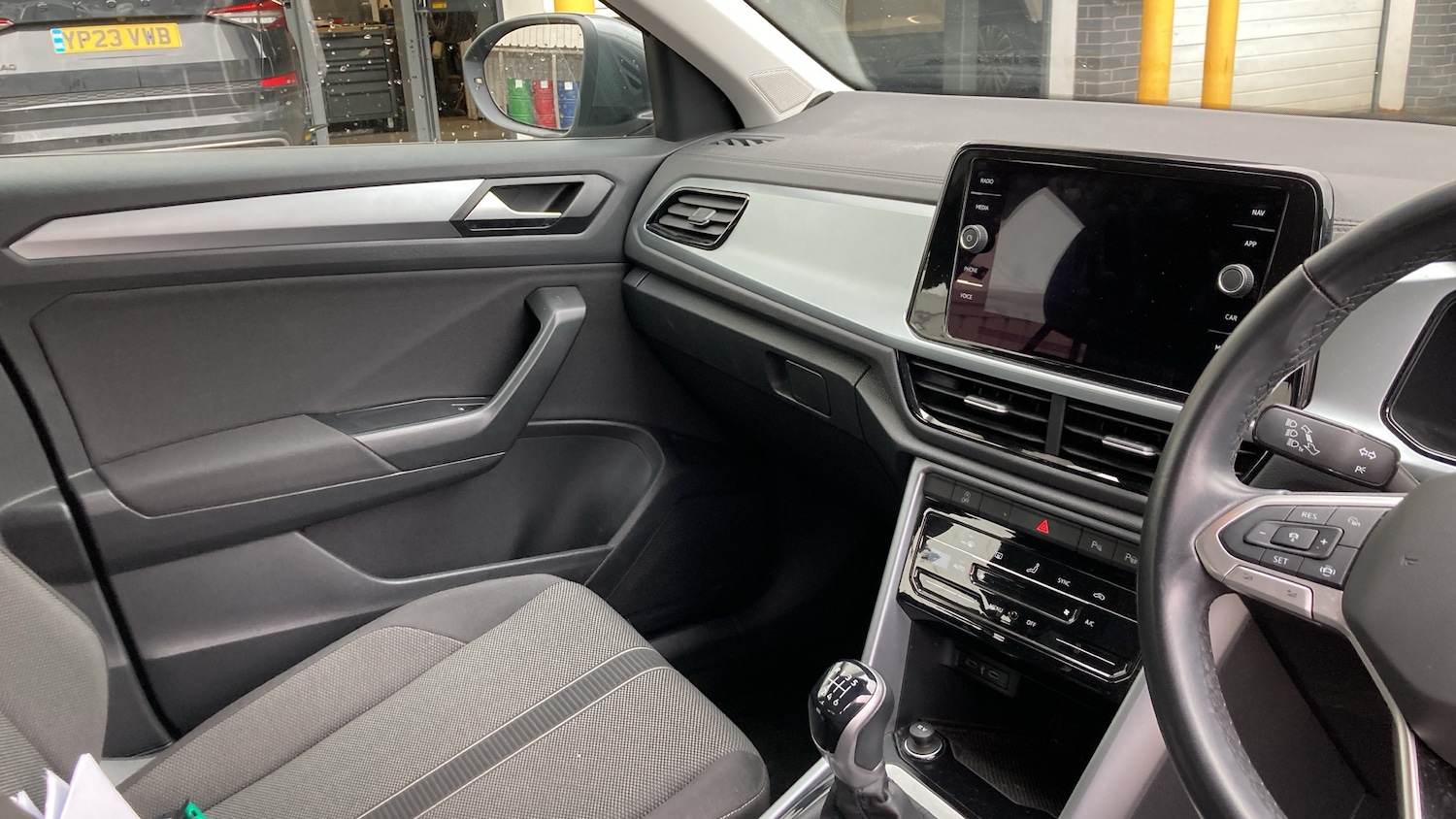 Used Volkswagen T-Roc 2023 for sale - 78025888: Photo 14