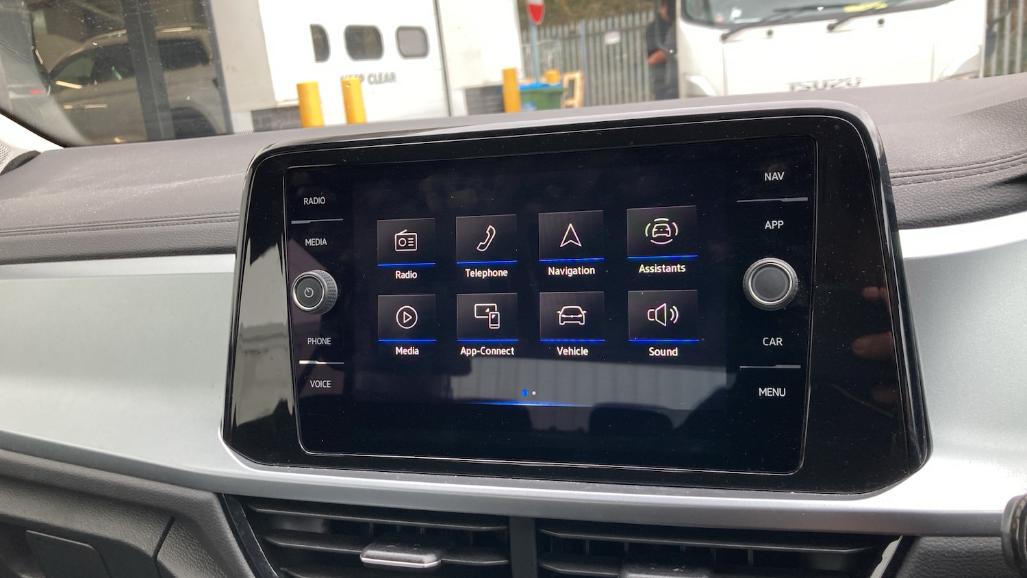 Used Volkswagen T-Roc 2023 for sale - 78025888: Photo 24