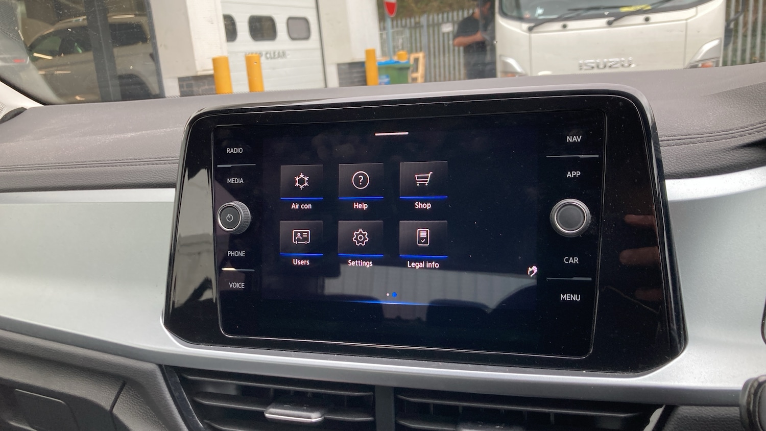 Used Volkswagen T-Roc 2023 for sale - 78025888: Photo 25