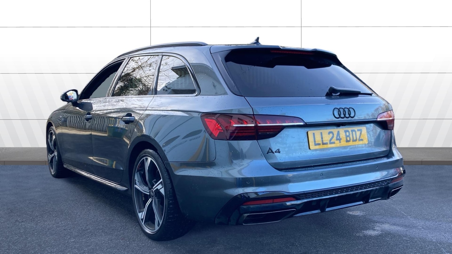 Used Audi A4 2024 for sale - 77629209: Photo 2