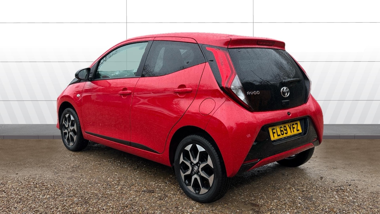 Used Toyota AYGO 2019 for sale - 77639125: Photo 2