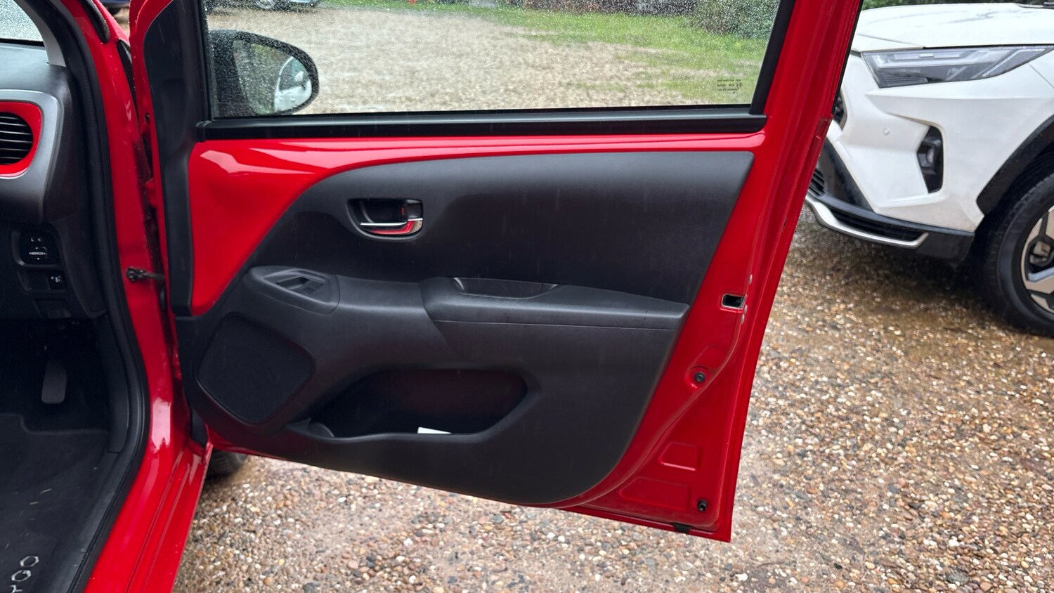 Used Toyota AYGO 2019 for sale - 77639125: Photo 29