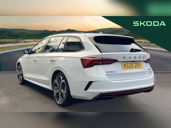 Used Skoda Octavia 2025 for sale - 76796856: Photo