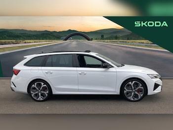 Used Skoda Octavia 2025 for sale - 76796856: Photo