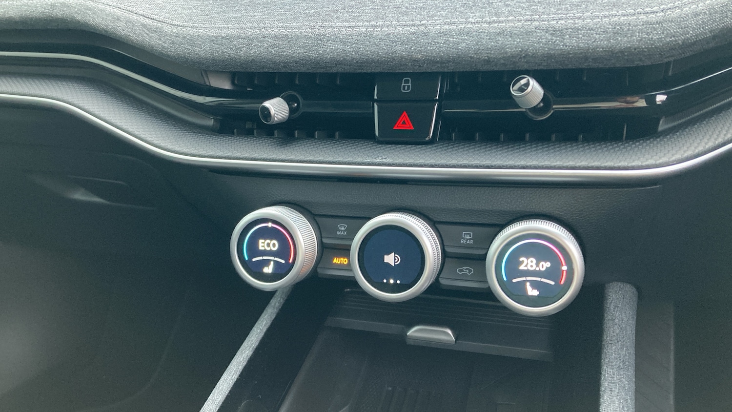 Used Skoda Superb 2024 for sale - 76452664: Photo 13