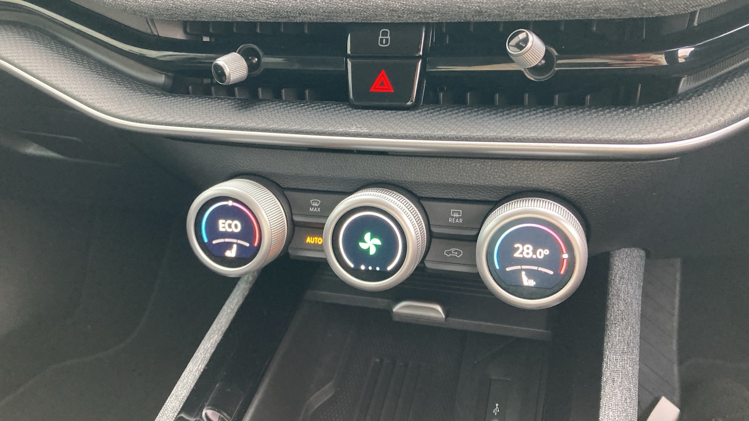 Used Skoda Superb 2024 for sale - 76452664: Photo 26