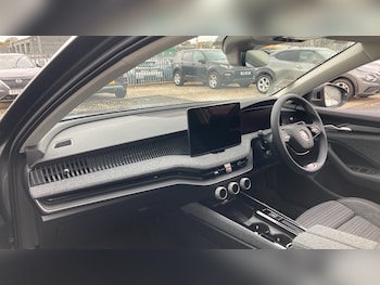 Used Skoda Superb 2024 for sale - 76452664: Photo