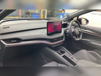 Used Skoda Enyaq 2025 for sale - 76277057: Photo 2