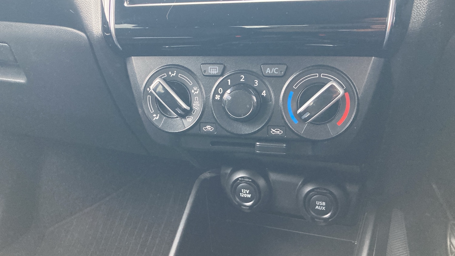 Used Suzuki Swift 2021 for sale - 76355419: Photo 24