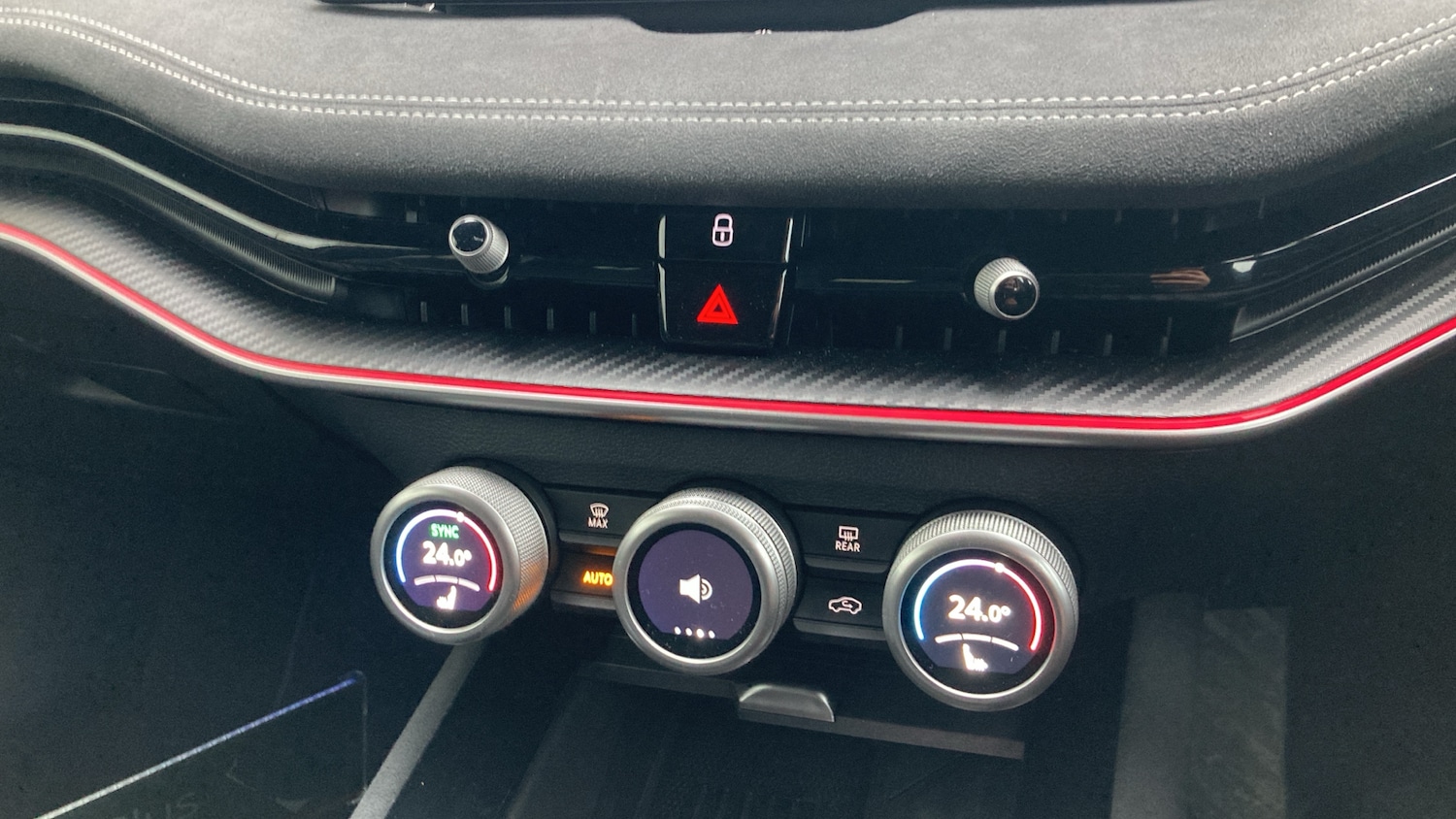 Used Skoda Superb 2025 for sale - 77186786: Photo 13