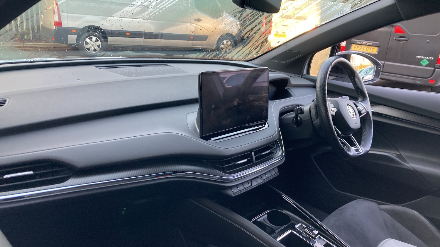 Used Skoda Enyaq 2022 for sale - 77104030: Photo 2