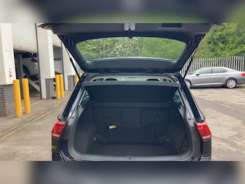 Used Volkswagen Tiguan 2023 for sale - 78400006: Photo