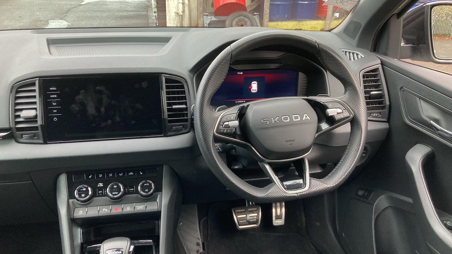 Used Skoda Karoq 2025 for sale - 76467891: Photo 10