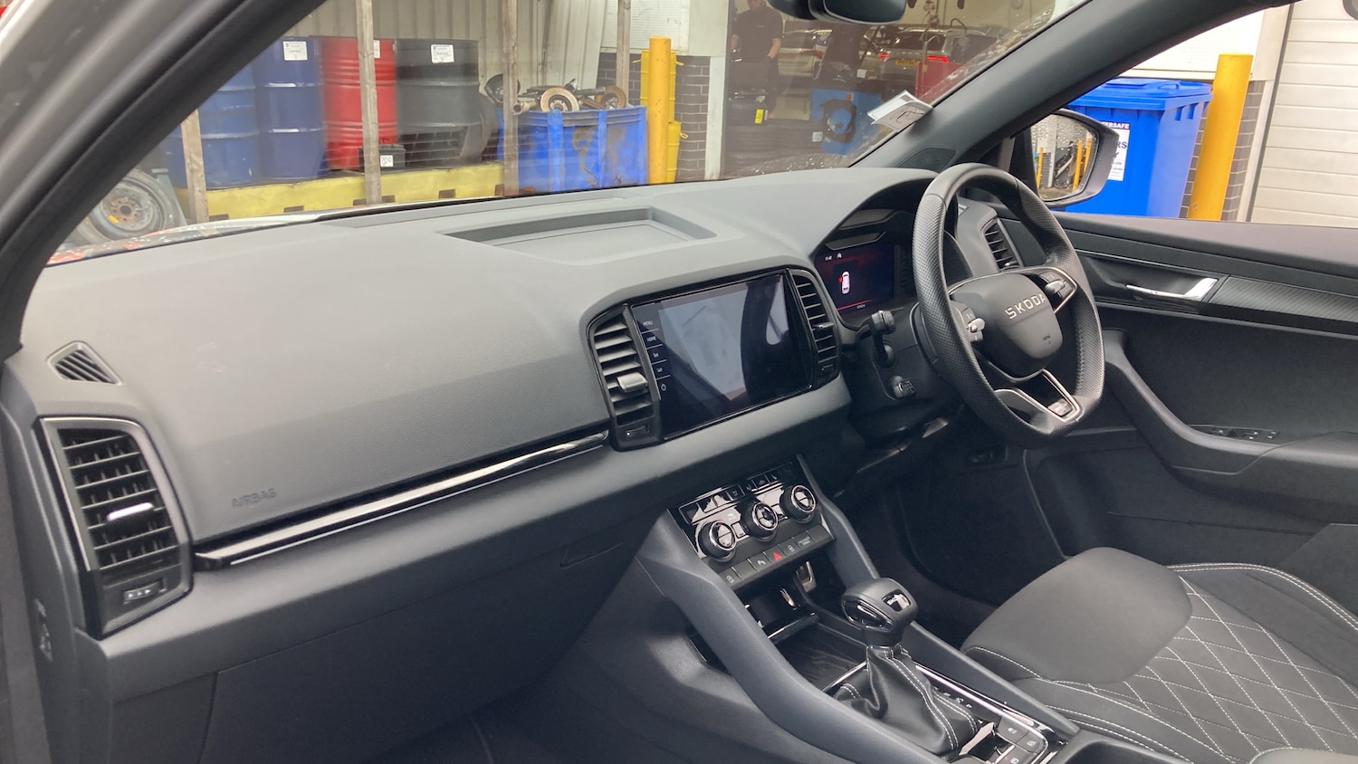 Used Skoda Karoq 2025 for sale - 76467891: Photo 2