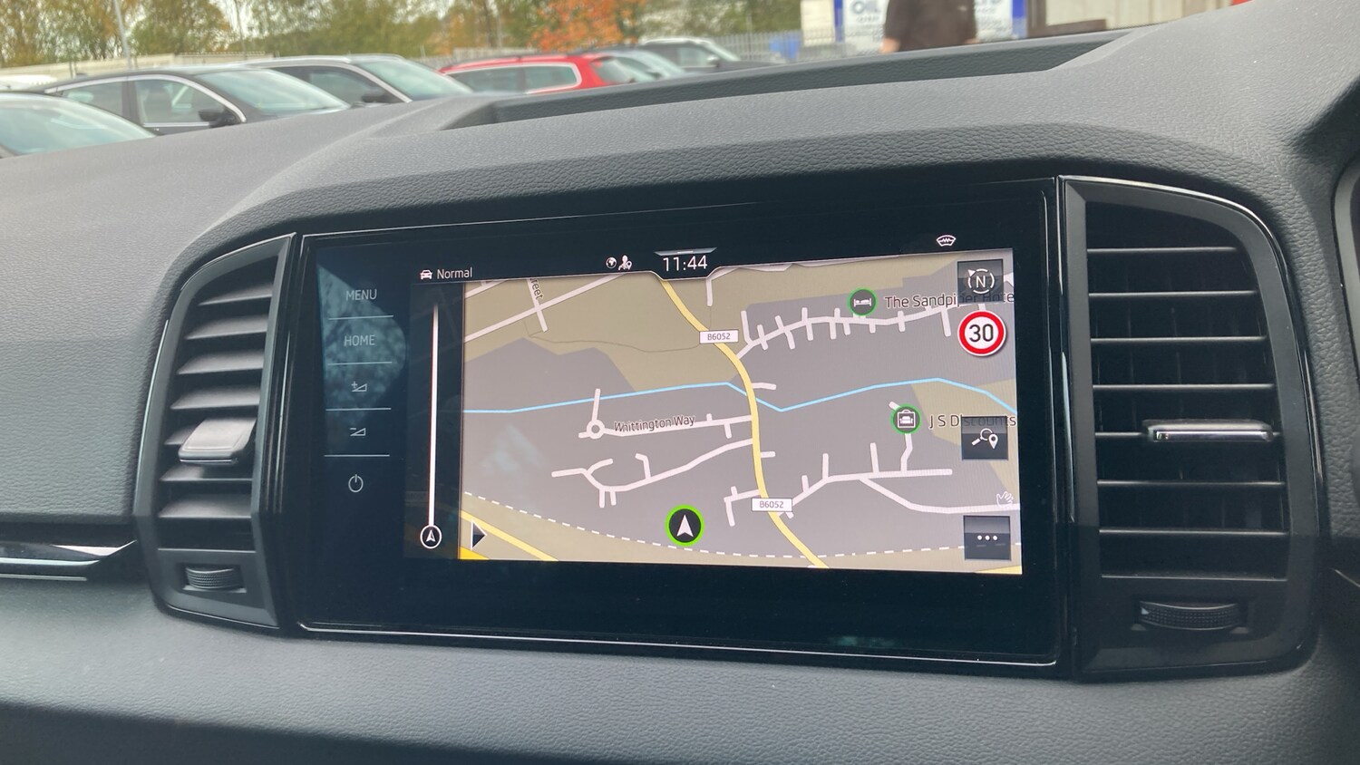 Used Skoda Karoq 2025 for sale - 76467891: Photo 32