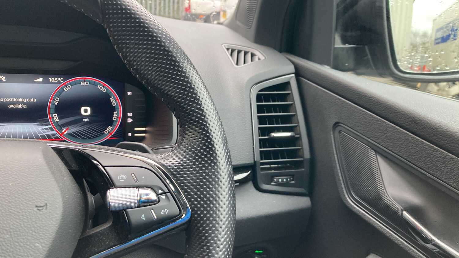 Used Skoda Karoq 2023 for sale - 77745329: Photo 18