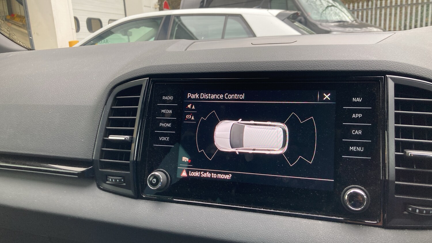 Used Skoda Karoq 2023 for sale - 77745329: Photo 25