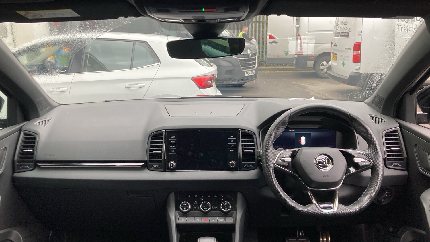 Used Skoda Karoq 2023 for sale - 77745329: Photo 9