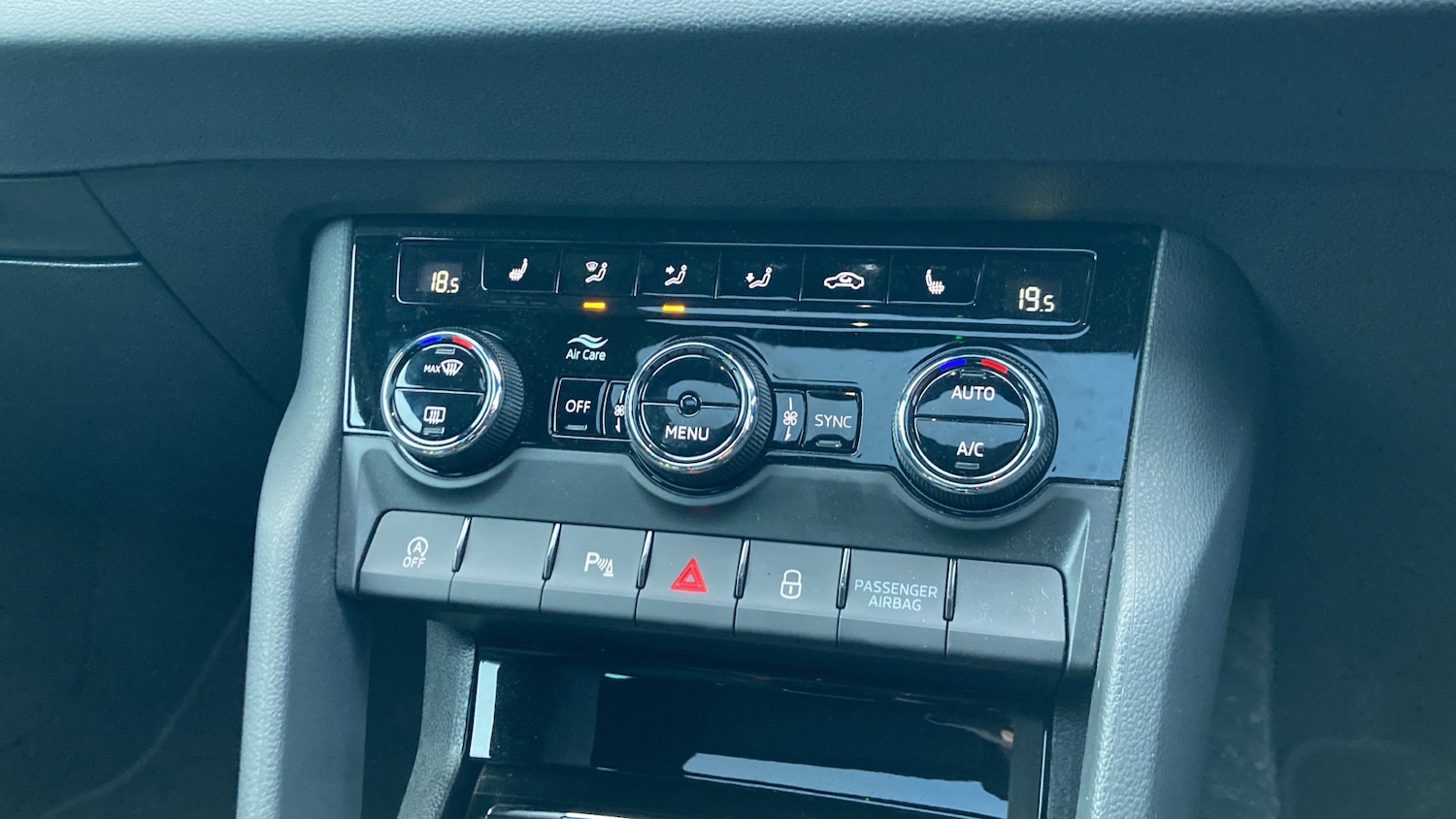 Used Skoda Karoq 2024 for sale - 77494604: Photo 13