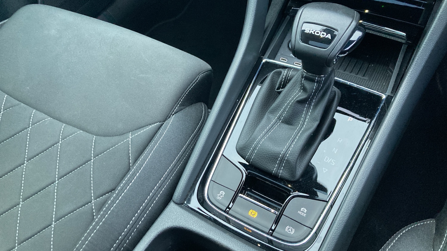 Used Skoda Karoq 2024 for sale - 77494604: Photo 14