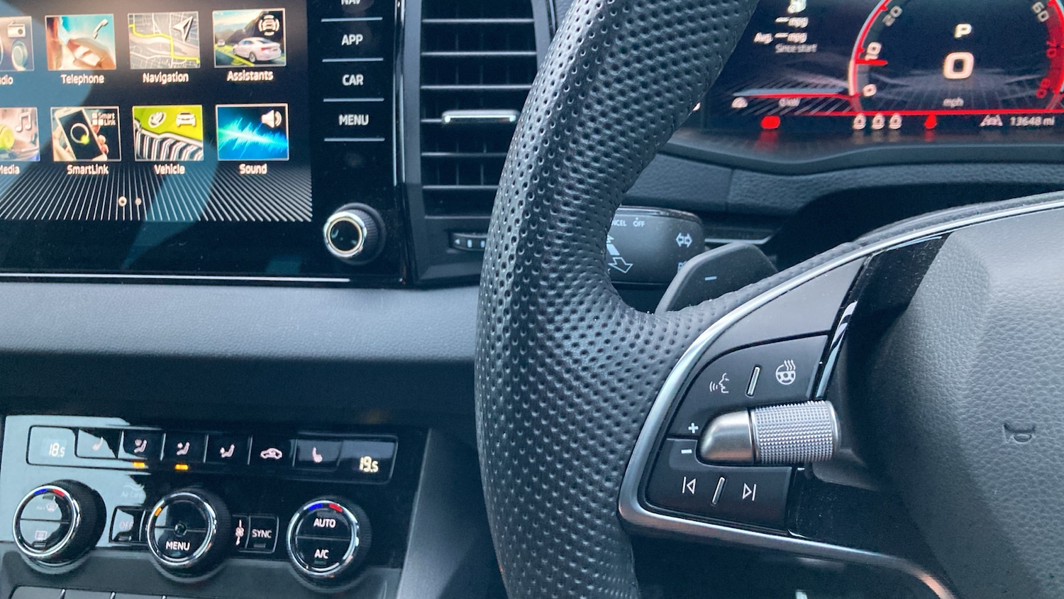 Used Skoda Karoq 2024 for sale - 77494604: Photo 17