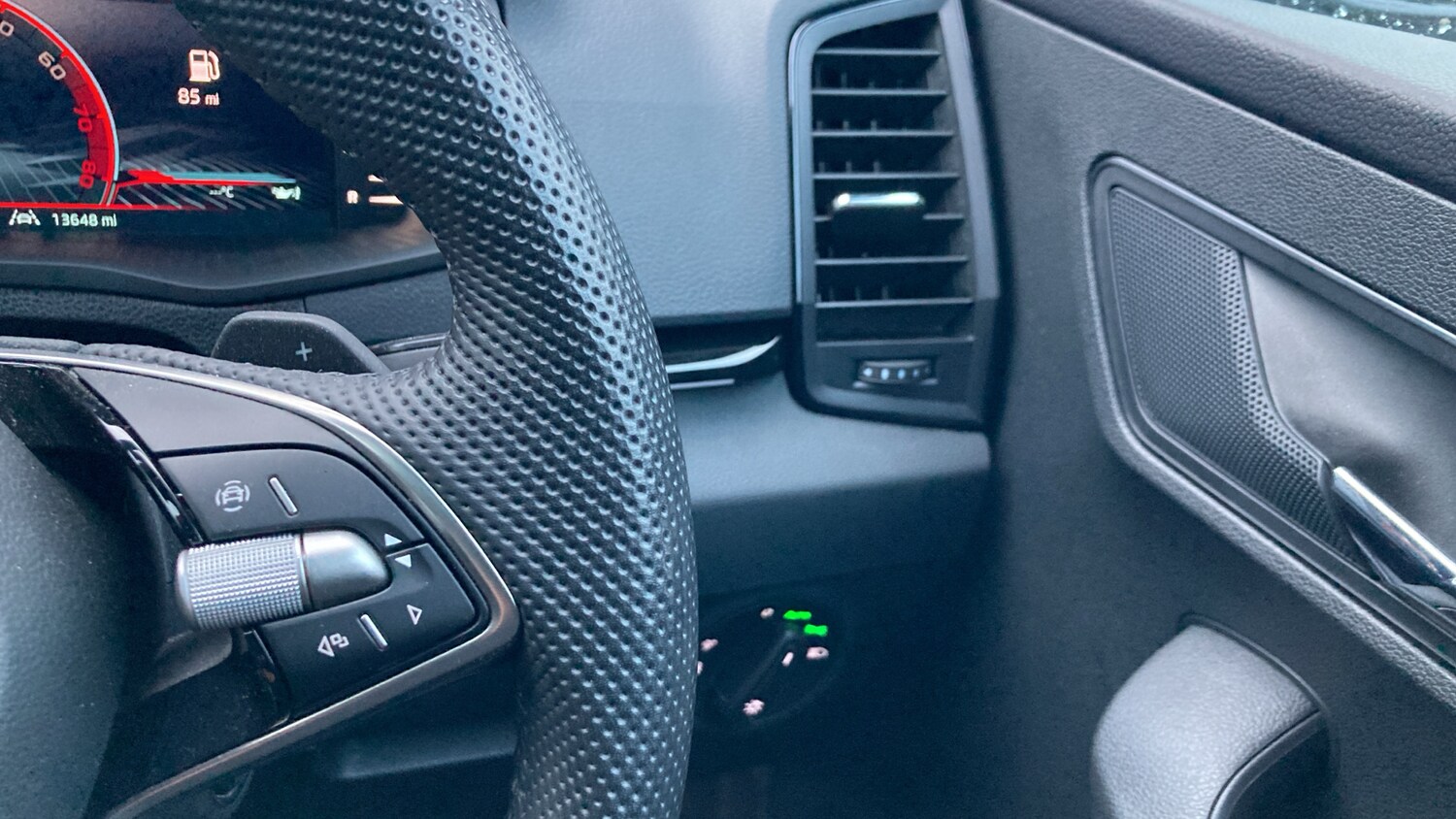 Used Skoda Karoq 2024 for sale - 77494604: Photo 18