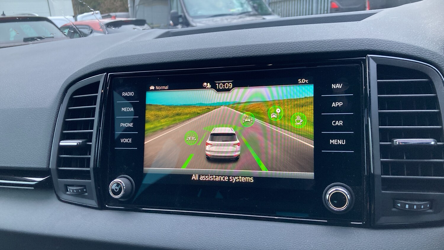 Used Skoda Karoq 2024 for sale - 77494604: Photo 28